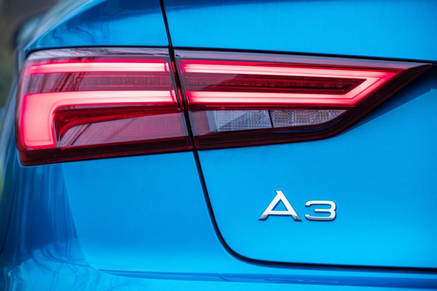 Логотип Audi A3 Sedan 40 TFSI (8V) 2017 года  (CN) (фото 7 из 14)